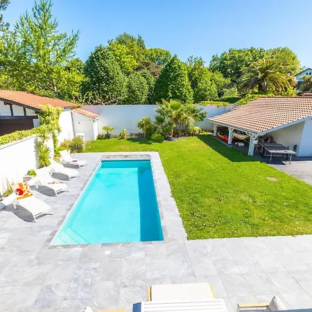 Noa - Superbe Piscine 8 Personnes